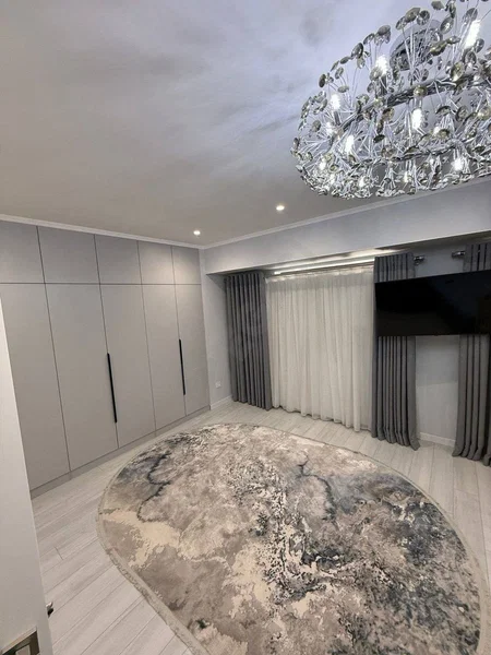 Sotiladi: 5 xonali kvartira, 113 m², Mirzo Ulug'bek · ID 7115 — rasm 1/10