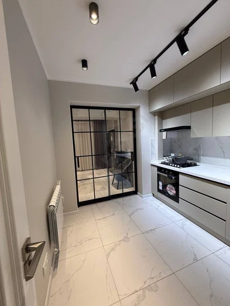 Sotiladi: 5 xonali kvartira, 113 m², Mirzo Ulug'bek · ID 7115 — rasm 2/10