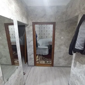Ohangarom shahri, 2-mikro rayon, Yangilik mahallasi, 28-dom da 3 honali kvartira sotiladi. 4-Bogʻchani yonida. Wi-fi, Dvux kontirni atapleniyasi bor. Remonti